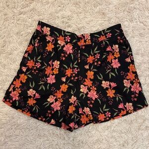 Floral Women's Shorts - Black and Pink